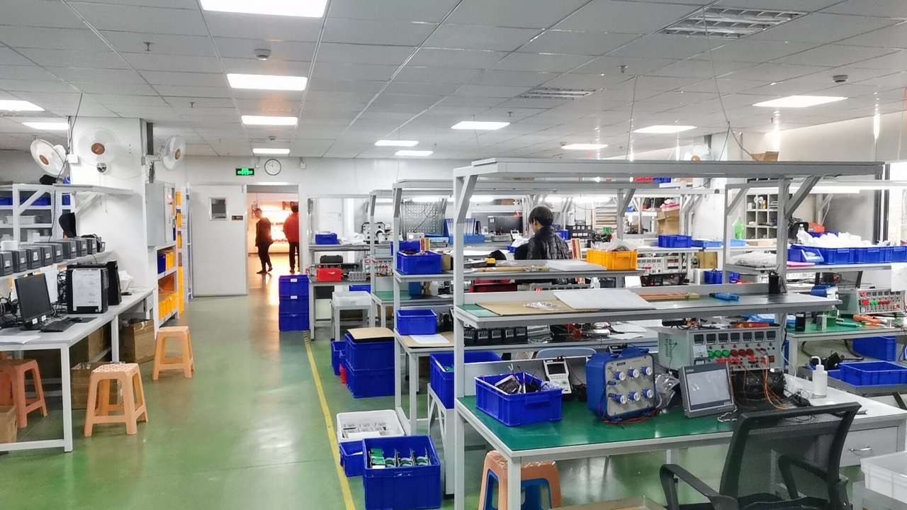 固态继电器SSR是开环控温SCR电力调整器是闭环控温